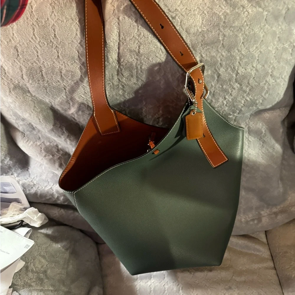 MDBM Maison Women’s Green Napa Leather two tone tote - Picture 5 of 5